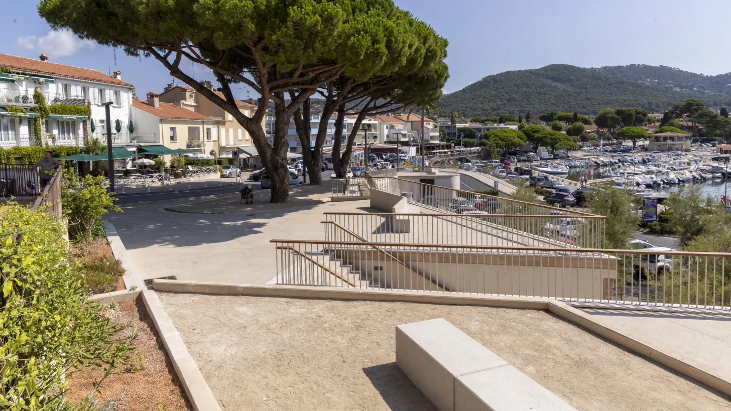 Nouvelle esplanade - Port des Salettes à Carqueiranne