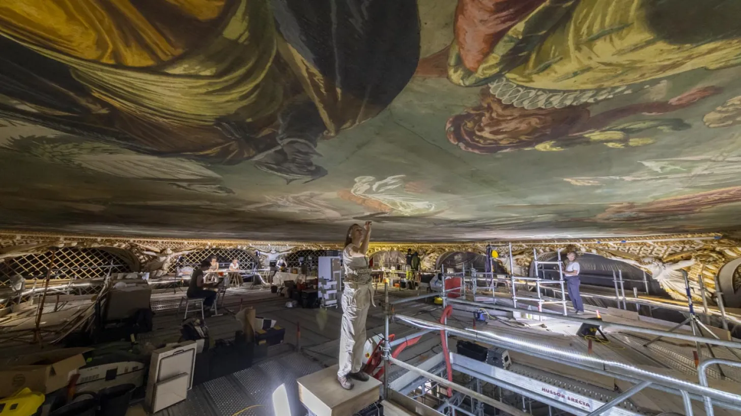 Restauration décors du plafond de l'Opéra de Toulon