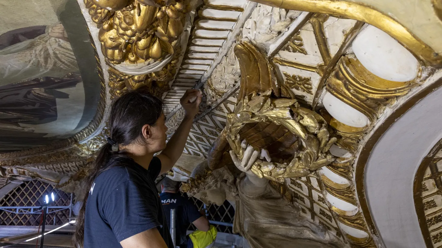 Restauration décors du plafond de l'Opéra de Toulon