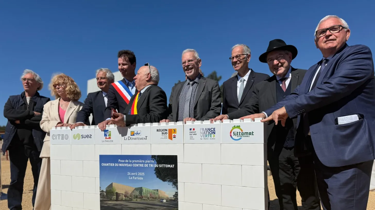 1ère pierre Centre de tri La Farlède