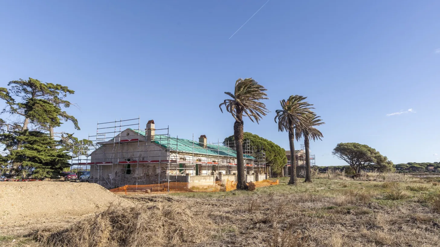 Visite du chantier de restauration du tympan et batiments du salin des Pesquiers