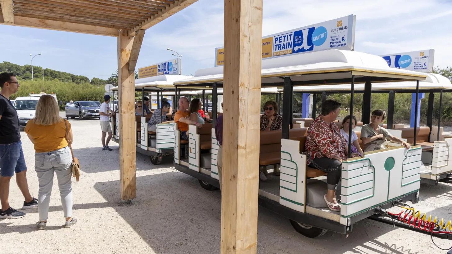 Petit train de la presqu'île à Hyères - Inauguration