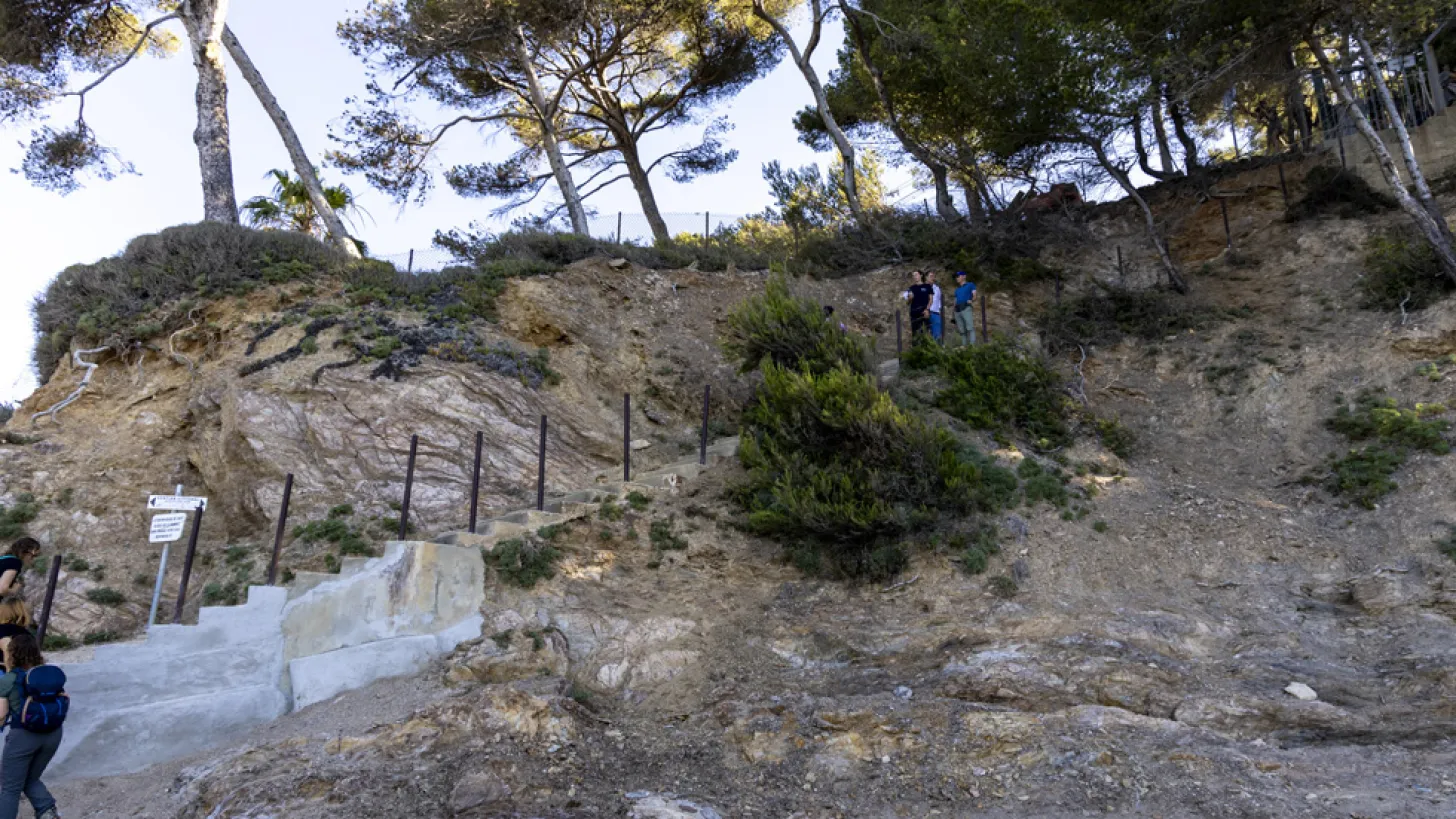 Le sentier entre les Bonnettes et La Garonne aménagé en hauteur