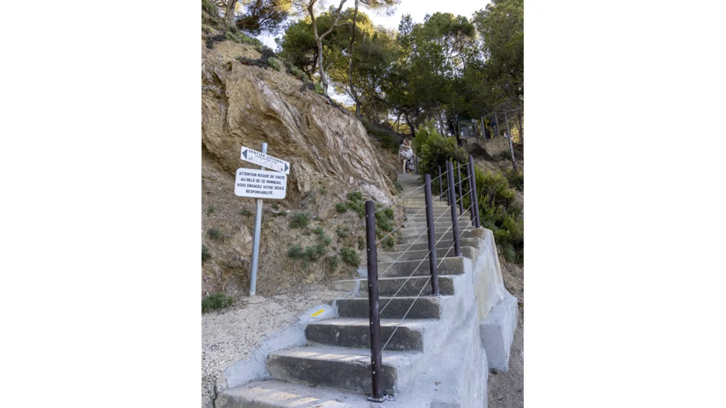 Le sentier entre les Bonnettes et La Garonne aménagé en hauteur