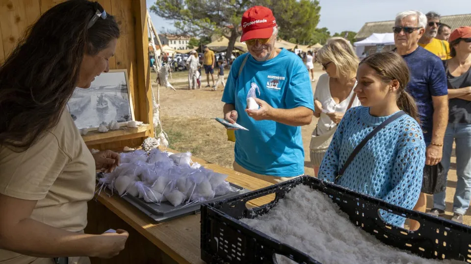 Distribution de sel des salins d'Hyères