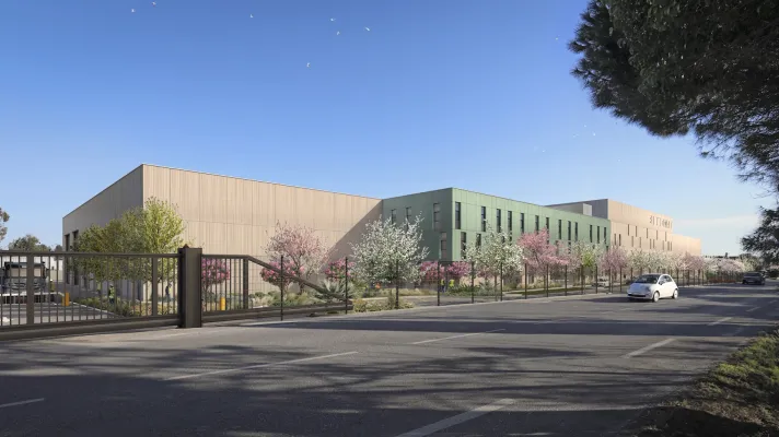 Nouveau centre de tri à La Farlède, vue entrée