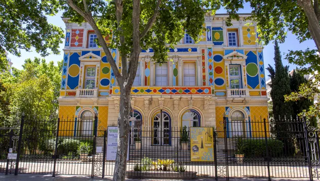 façade de l'Hôtel des Arts TPM