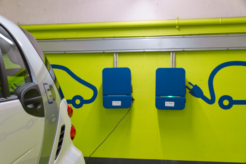 Bornes de recharge pour véhicules électriques ou hybrides rechargeables |  Métropole Toulon Provence Méditerranée