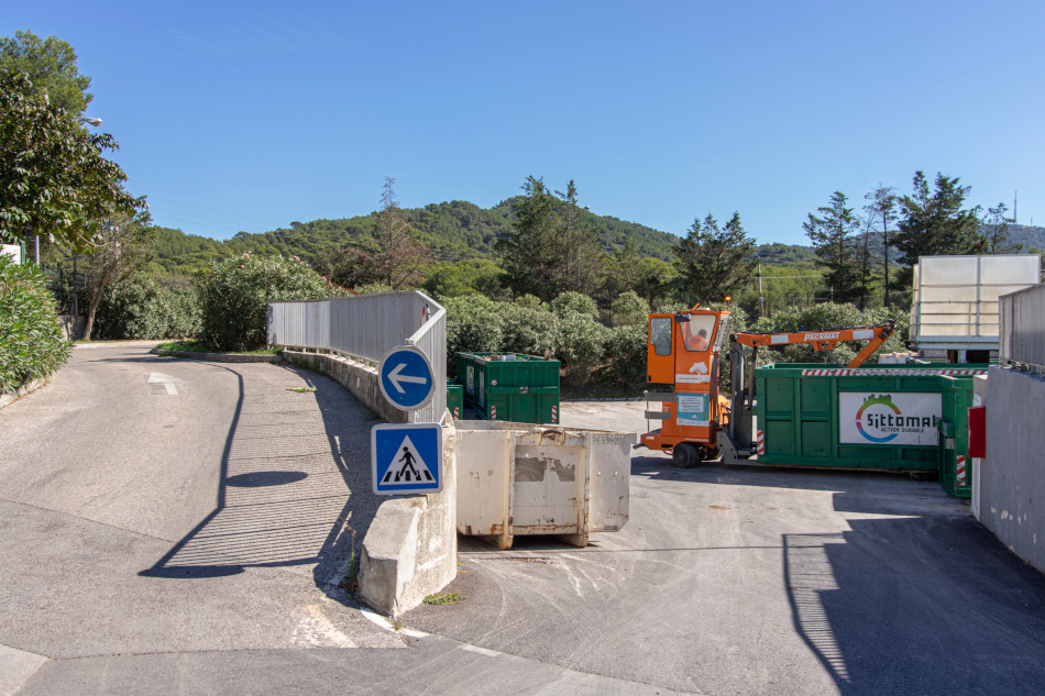 Les 4 et 5 avril : fermeture de la déchèterie de Courrens à  Six-Fours-les-Plages | Métropole Toulon Provence Méditerranée