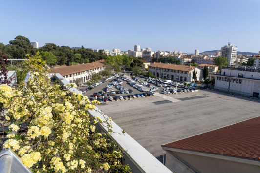 Toit végétalisé du parking Zénith Préfecture à Toulon, visite du 28 avril 2025