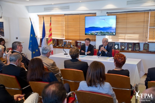 Conférence de presse en mairie d'honneur à Toulon