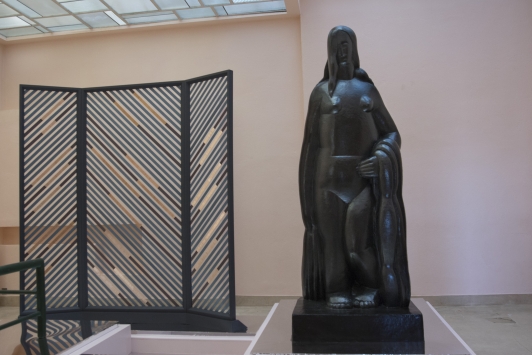 Nu à la draperie, Henri Laurens (bronze 1927), villa Noailles