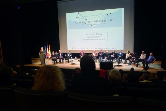 Table ronde des présidents et directeurs de l'école © Hendrik Sturm