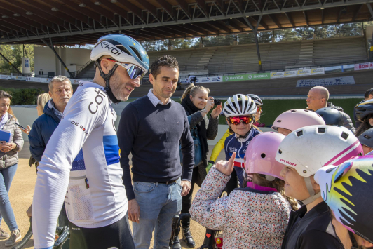  Vélodrome TPM /Savoir rouler à vélo - rencontre avec l'équipe de France paracyclisme 