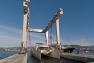 La grue de relevage permet de soulever des bateaux de plus de 500 tonnes 