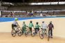 Jeunes cyclistes assistant à l'entrainement de l'Equipe d'Allemagne - vélodrome TPM de Hyères